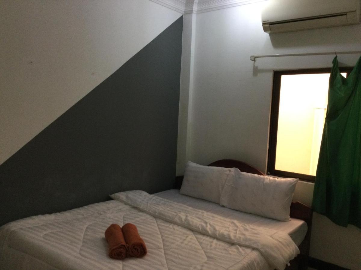 White Monkey Hotel เสียมราฐ ภายนอก รูปภาพ