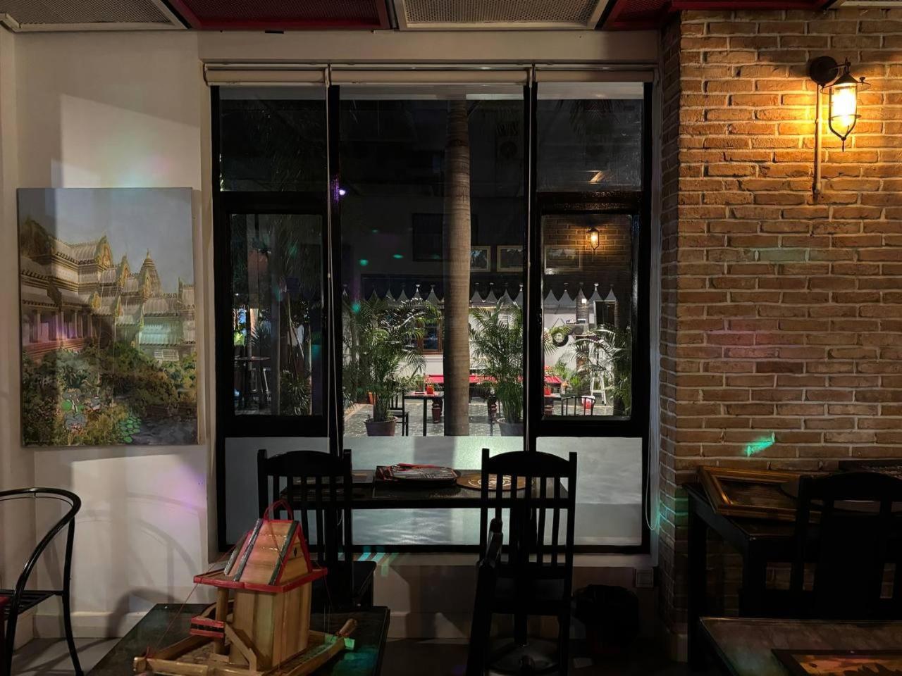 White Monkey Hotel เสียมราฐ ภายนอก รูปภาพ